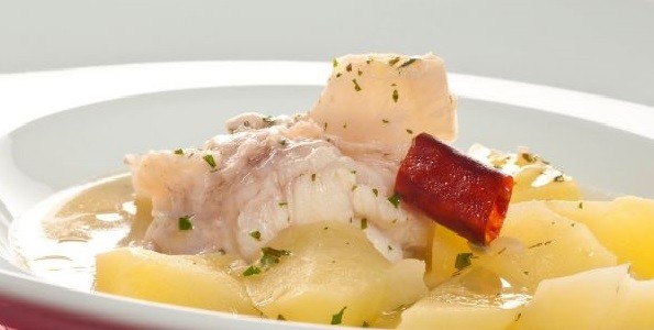 Guiso de patatas con rape