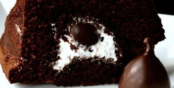 Bundt cake de chocolate relleno