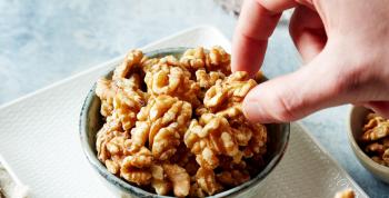 Un nuevo estudio de Harvard muestra una conexión entre el consumo de nueces y la esperanza de vida